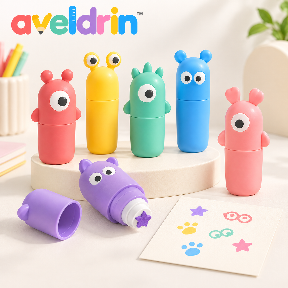 Melqavryn™ Cute Character Stamp Set